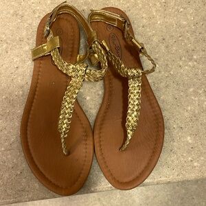 Women’s Gold sandal flats